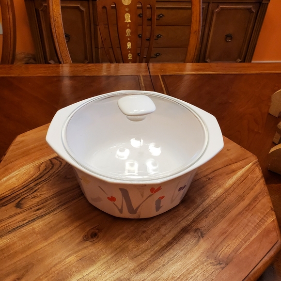2.25 Qt Round Covered Casserole Fresh Mint (Made In Japan) by STUDIO NOVA - Picture 7 of 8